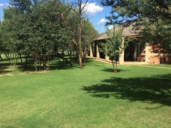 Weltevreden Game Lodge Bloemfontein Buitenkant foto