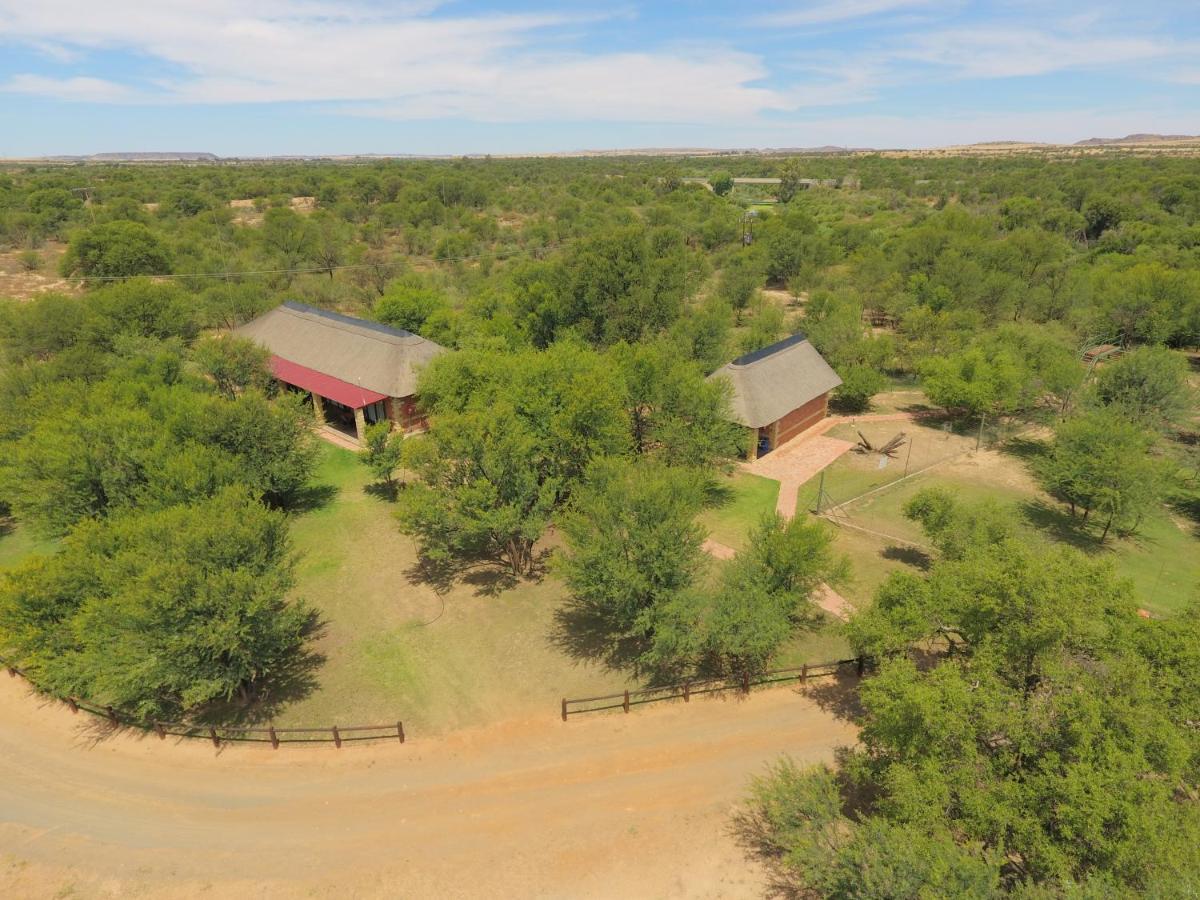 Weltevreden Game Lodge Bloemfontein Buitenkant foto