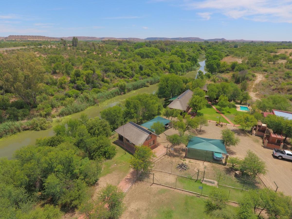 Weltevreden Game Lodge Bloemfontein Buitenkant foto